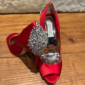 Badgley Mischka Red Kiara peep toe heels size 7 heels, never worn